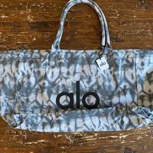Alo Tote